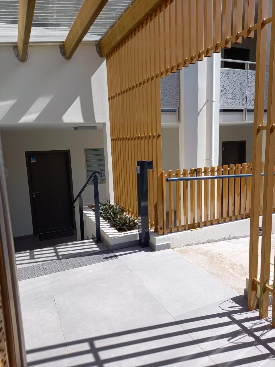 Appart Lumineux Vue Mer Leu Emra Saint-Leu Exterior photo